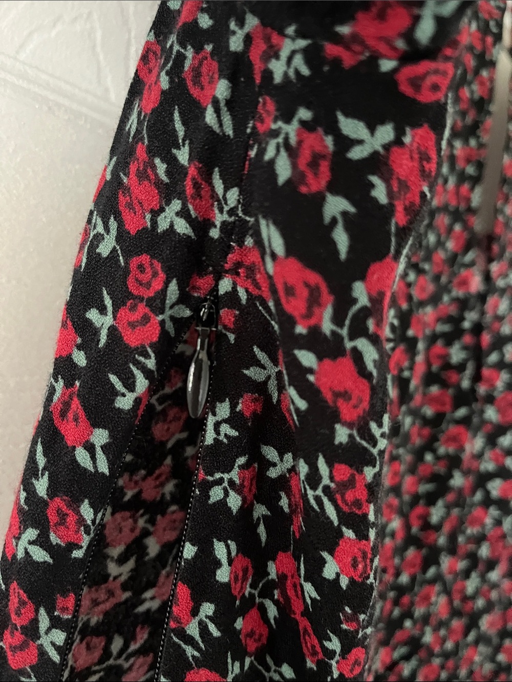 Reformation Ruffled Rose Crop Top - Picture 6 of 13